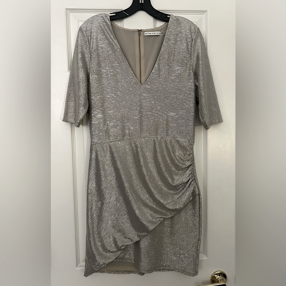 EUC Alice + Olivia Judy Mini Dress Gray Gold Size 14